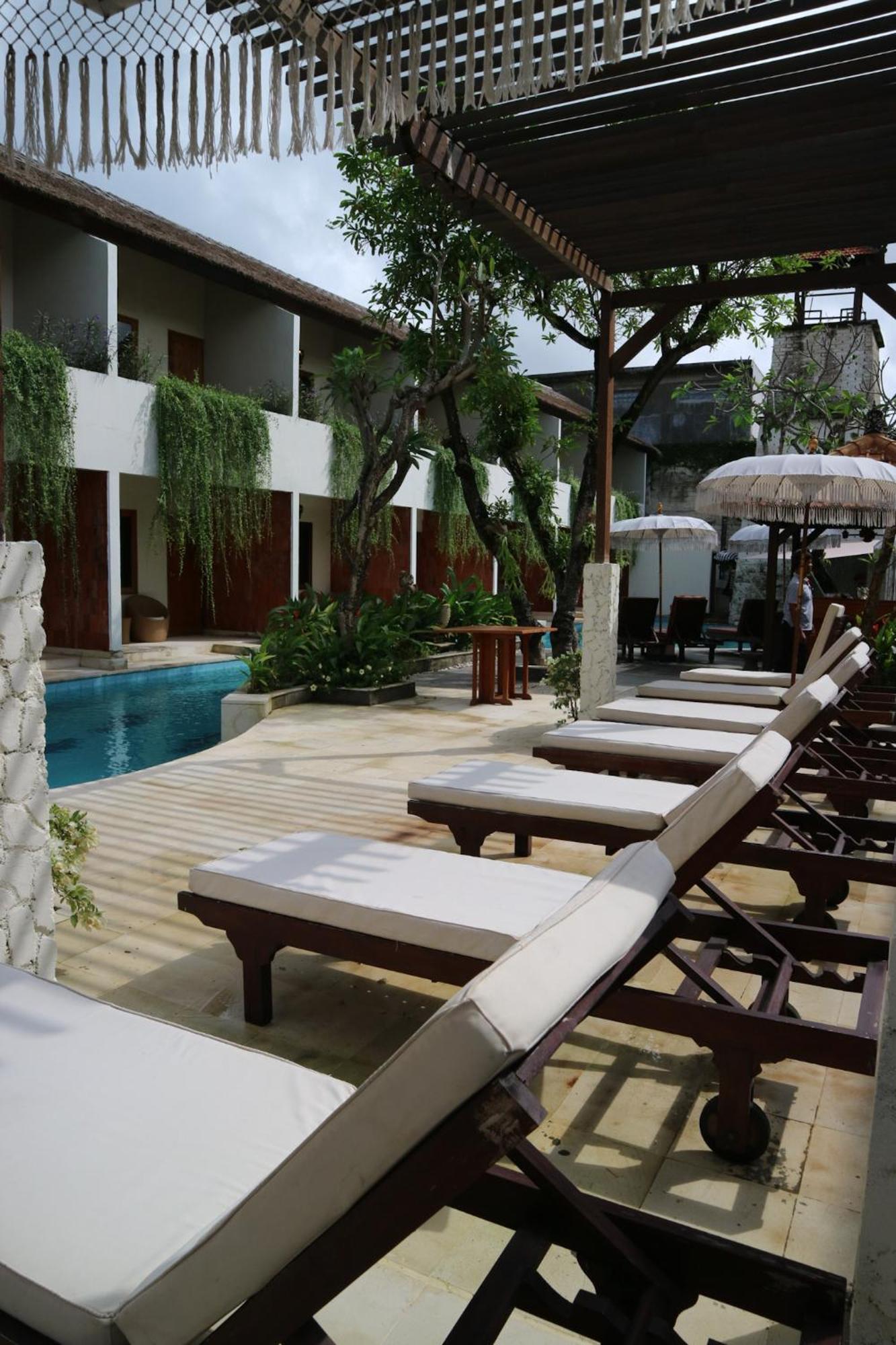 The Lagoon Bali Pool Hotel And Suites Легиан Экстерьер фото